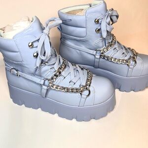 NWOT Chunky Platform Combat Boots w/Silver Chains - Sky Blue Light Blue Military